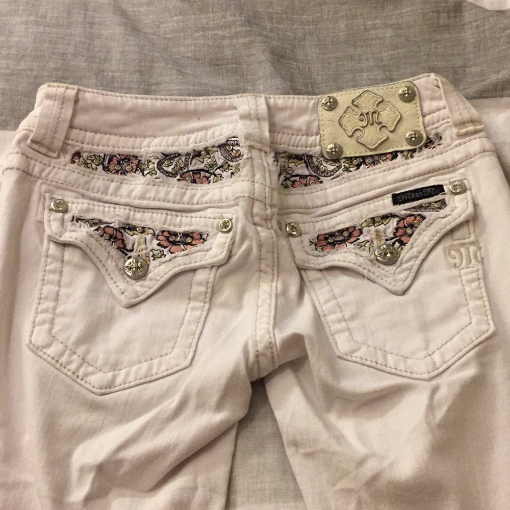 JEANS - Picture 2 of 2